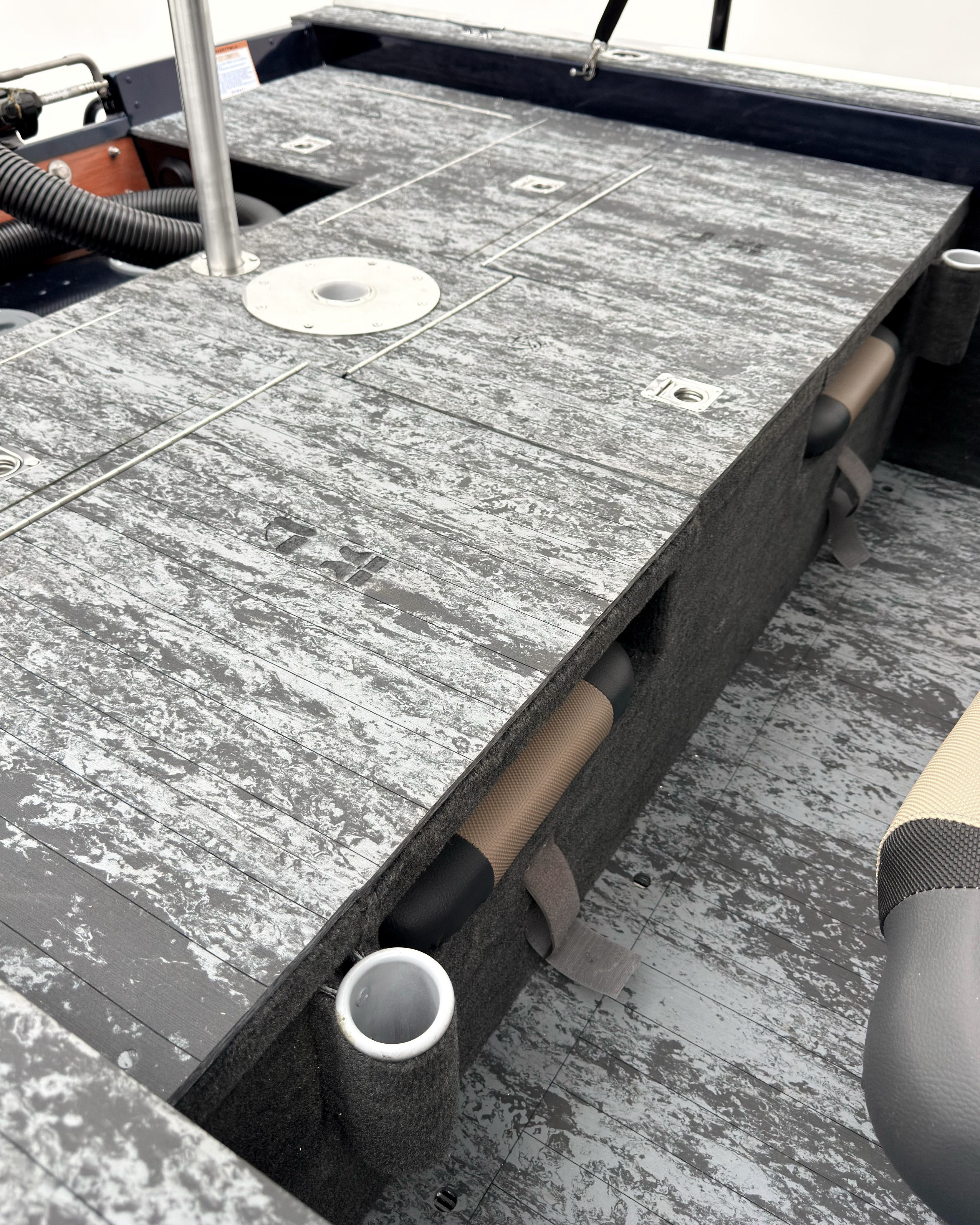 Barco Levefort Apolus Large FREESTYLE + Motor 100HP + Carreta com freio