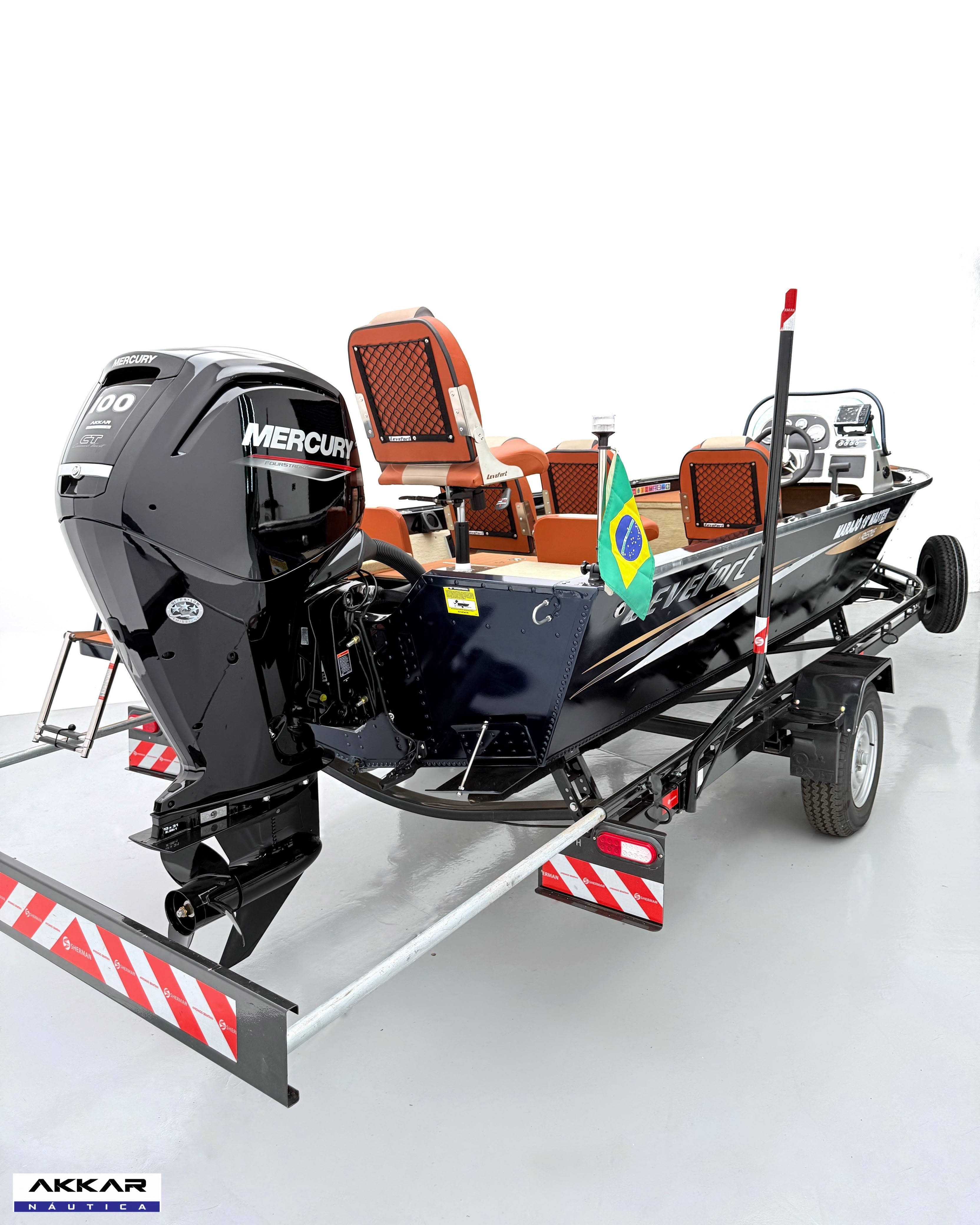 Barco Levefort Marajó Master Freestyle 19′ Special Series + Motor Mercury 100HP + Carreta rodoviaria