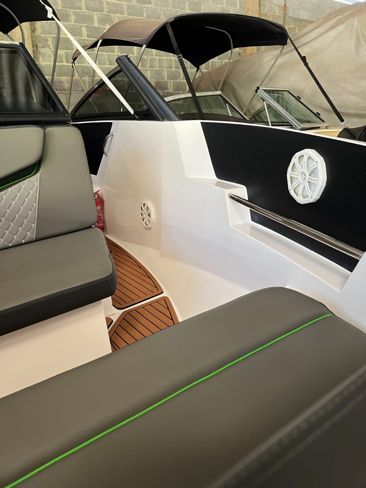 Lancha Barco Ventura 195 Crossover