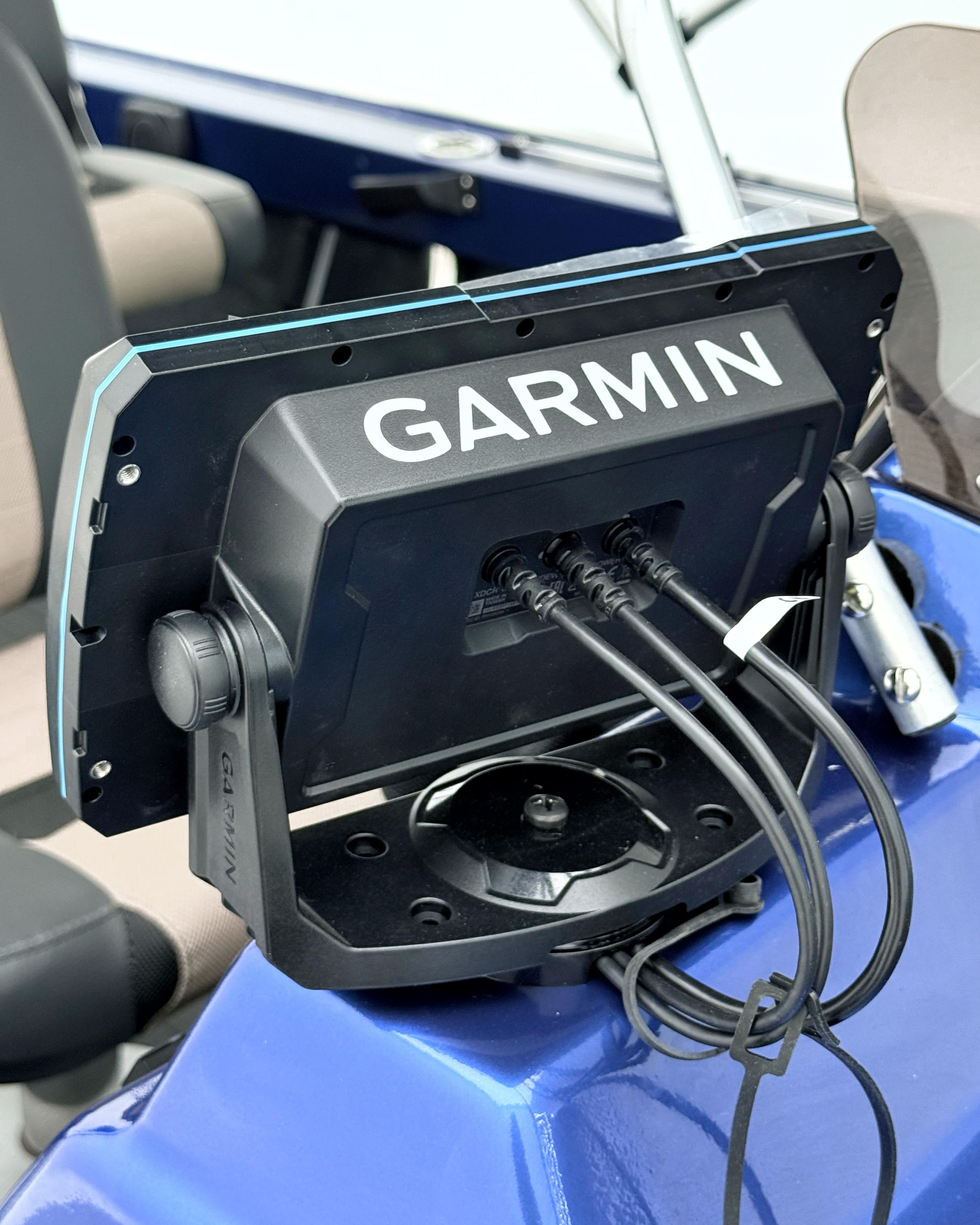 Barco lancha Levefort Apolus 600 + Motor popa Mercury 60HP ELPT EF + Carreta rodoviária