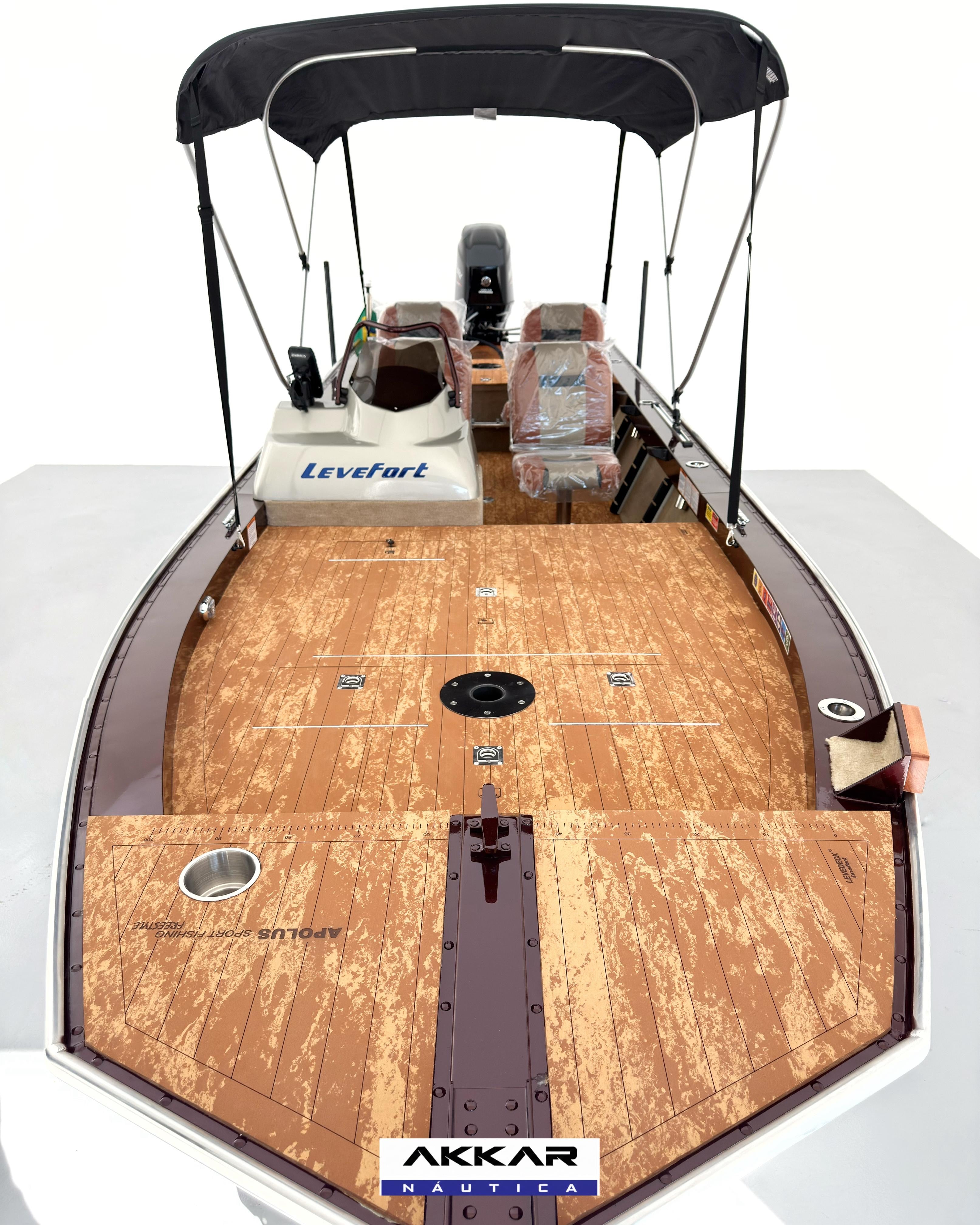 Barco lancha Levefort Apolus 600 + Motor popa Mercury 60HP ELPT EF + Carreta rodoviária