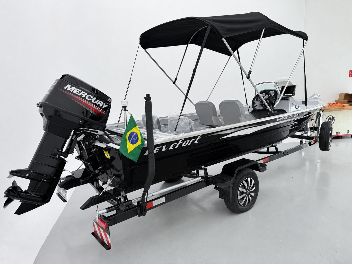 Barco alumínio Levefort Marfim TR CLX + Motor 50HP 2T