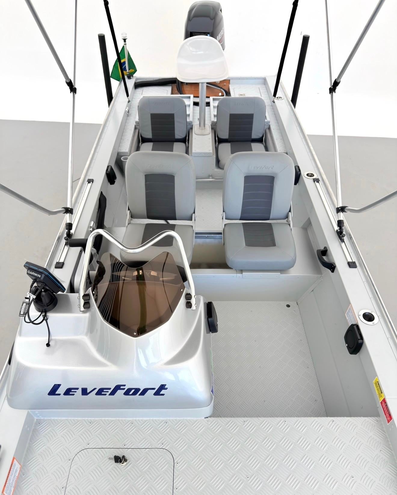 Barco lancha Levefort Apolus TR CLX + Motor popa Mercury 40HP 4 Tempos + Carreta rodoviária