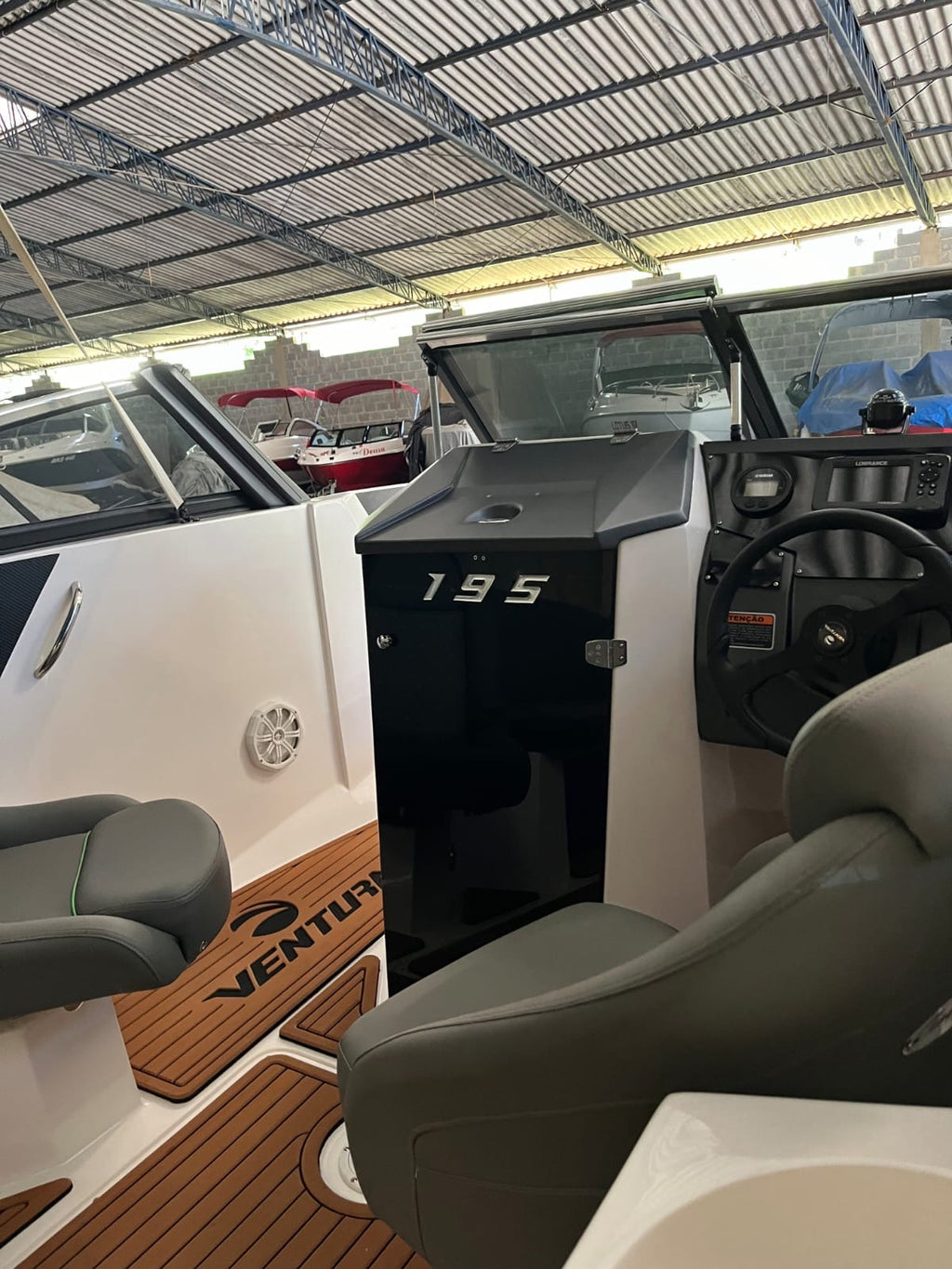 Lancha Barco Ventura 195 Crossover