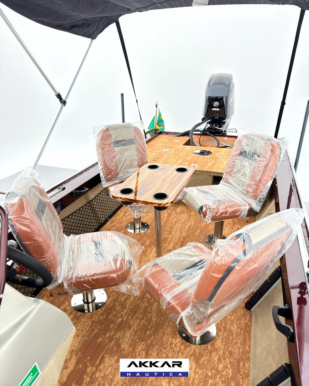 Barco lancha Levefort Apolus 600 + Motor popa Mercury 60HP ELPT EF + Carreta rodoviária