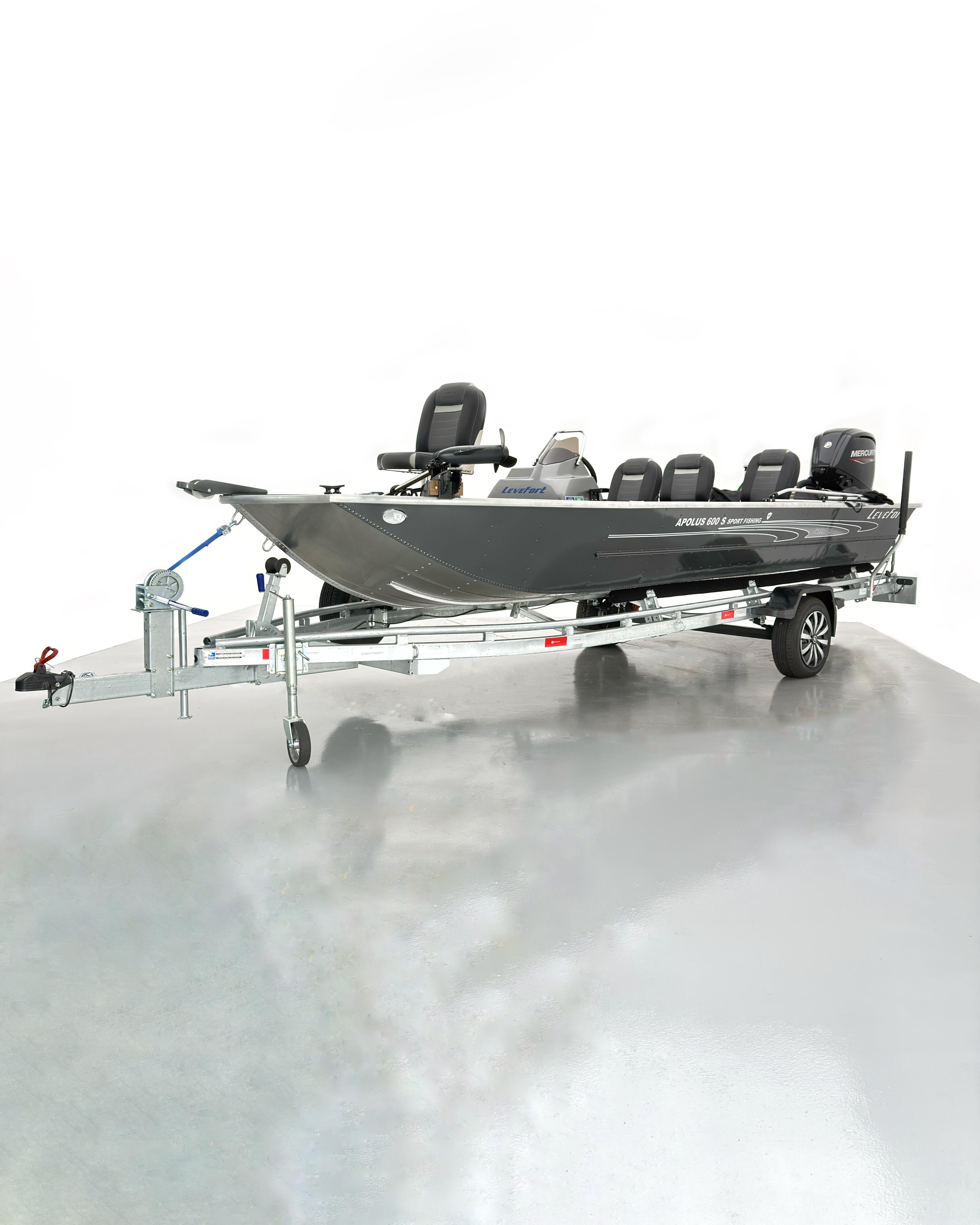 Barco lancha Levefort Apolus 600 S + Motor popa Mercury 100HP ELPT EFI + Carreta rodoviária