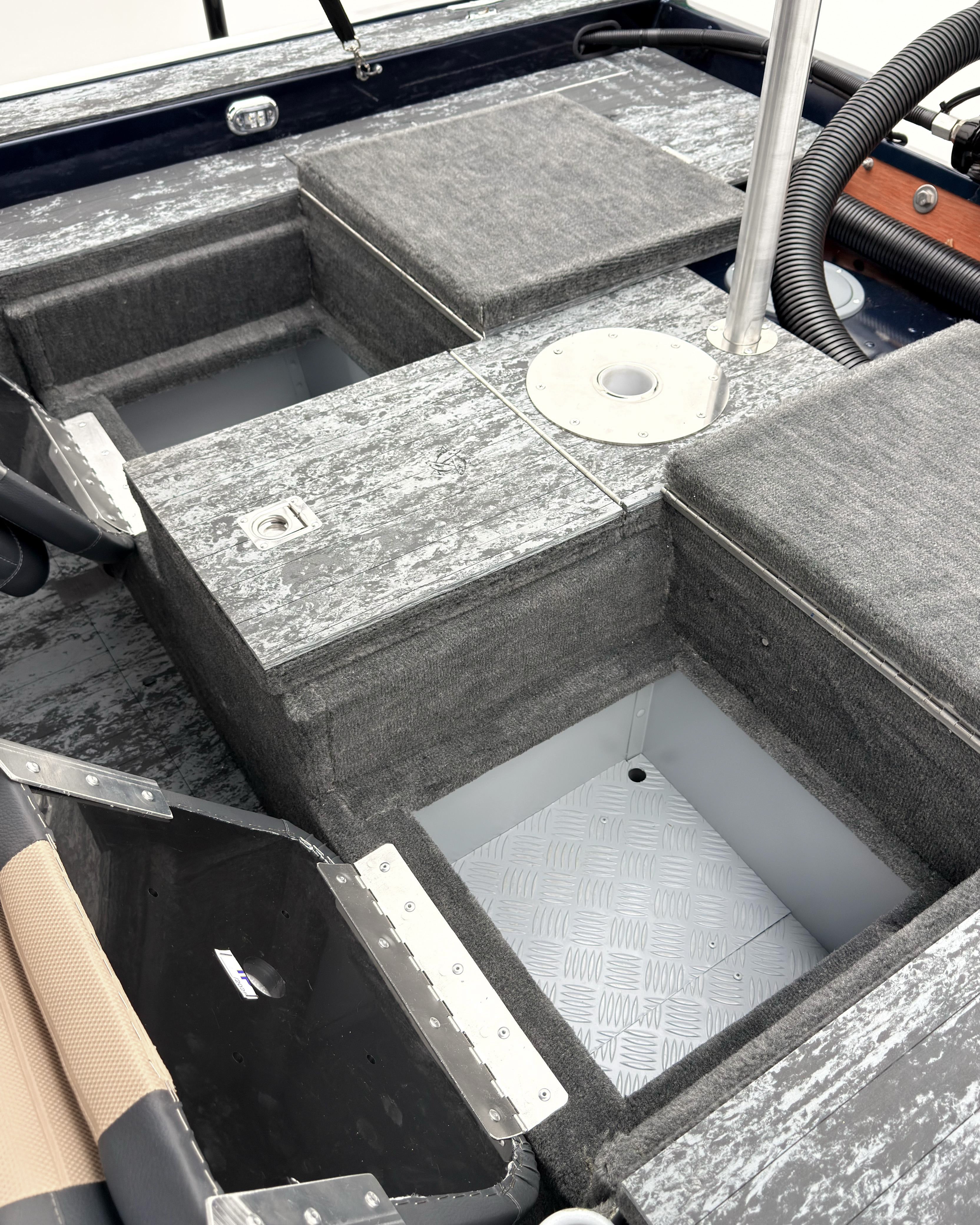 Barco Levefort Apolus Large FREESTYLE + Motor 100HP + Carreta com freio