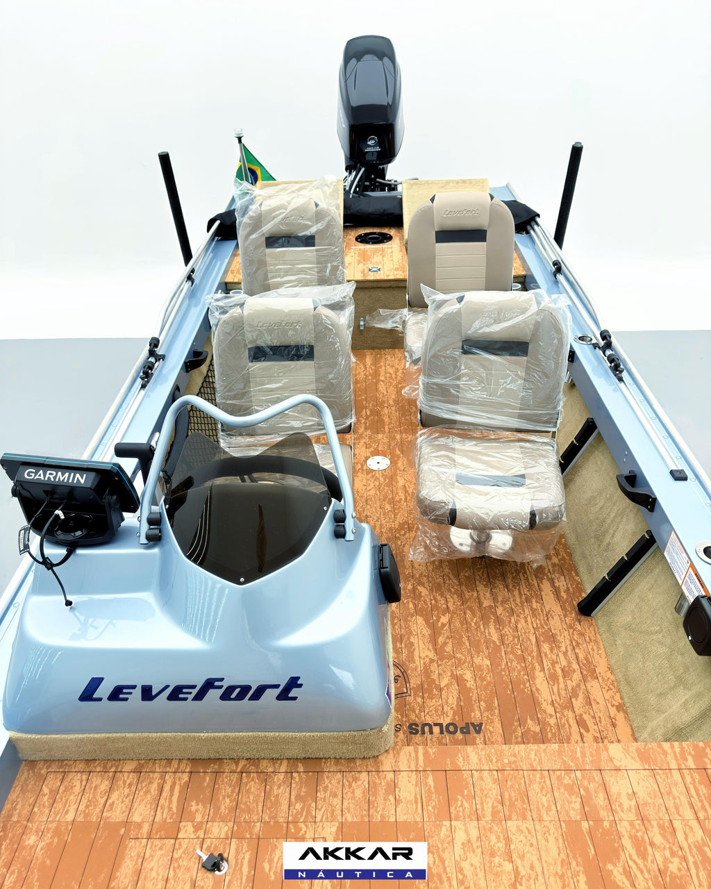 Barco lancha Levefort Apolus 600 + Motor popa Mercury 60HP ELPT EF + Carreta rodoviária