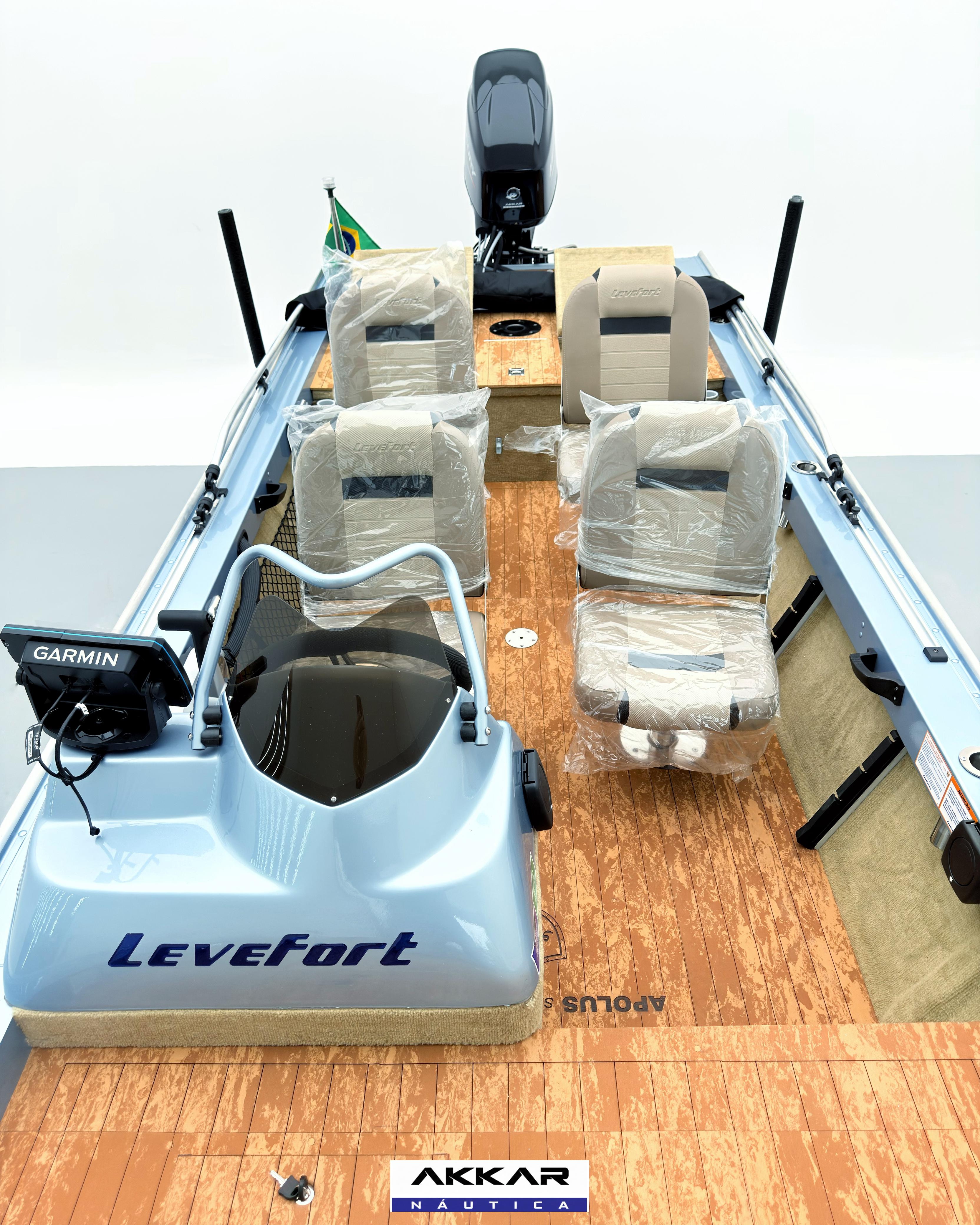 Barco lancha Levefort Apolus 600 + Motor popa Mercury 60HP ELPT EF + Carreta rodoviária
