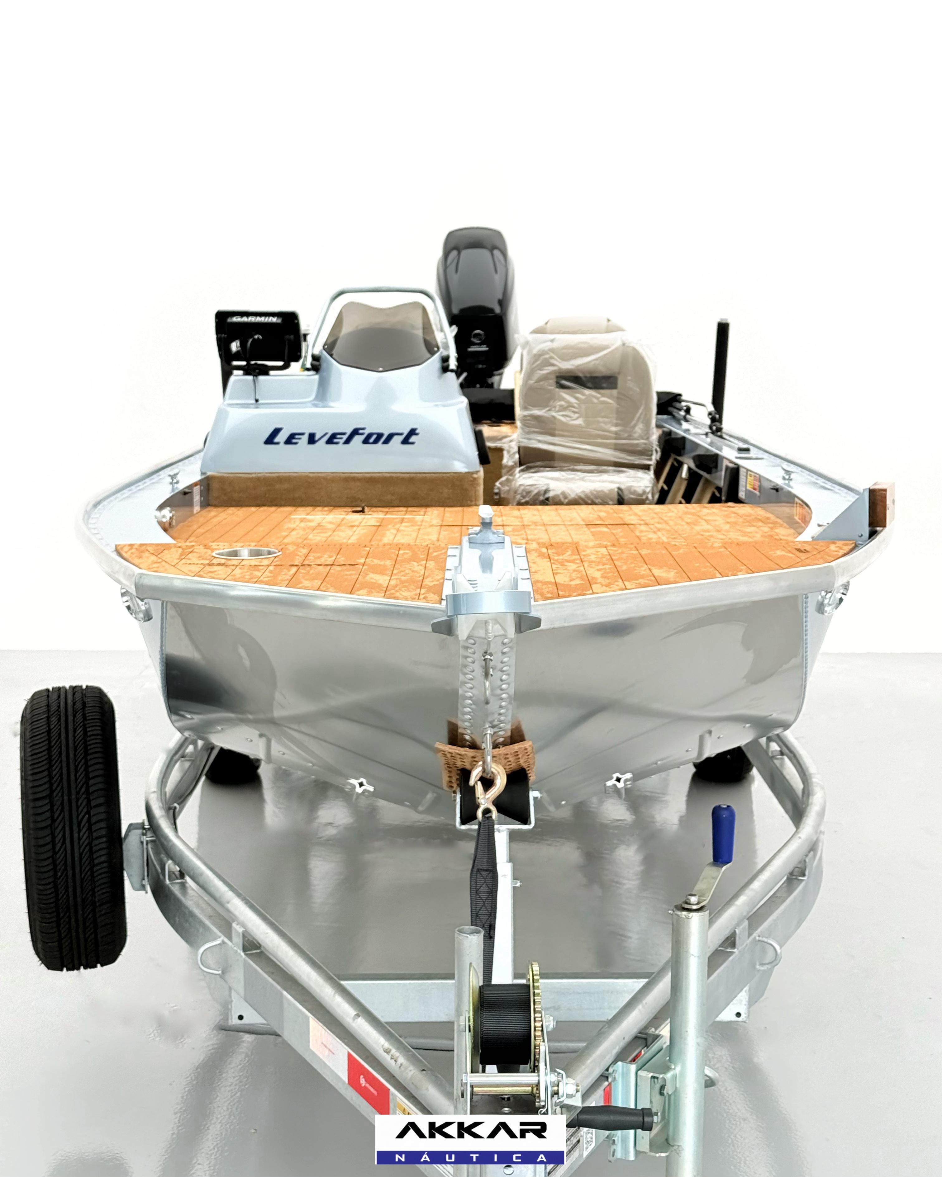 Barco lancha Levefort Apolus 600 + Motor popa Mercury 60HP ELPT EF + Carreta rodoviária