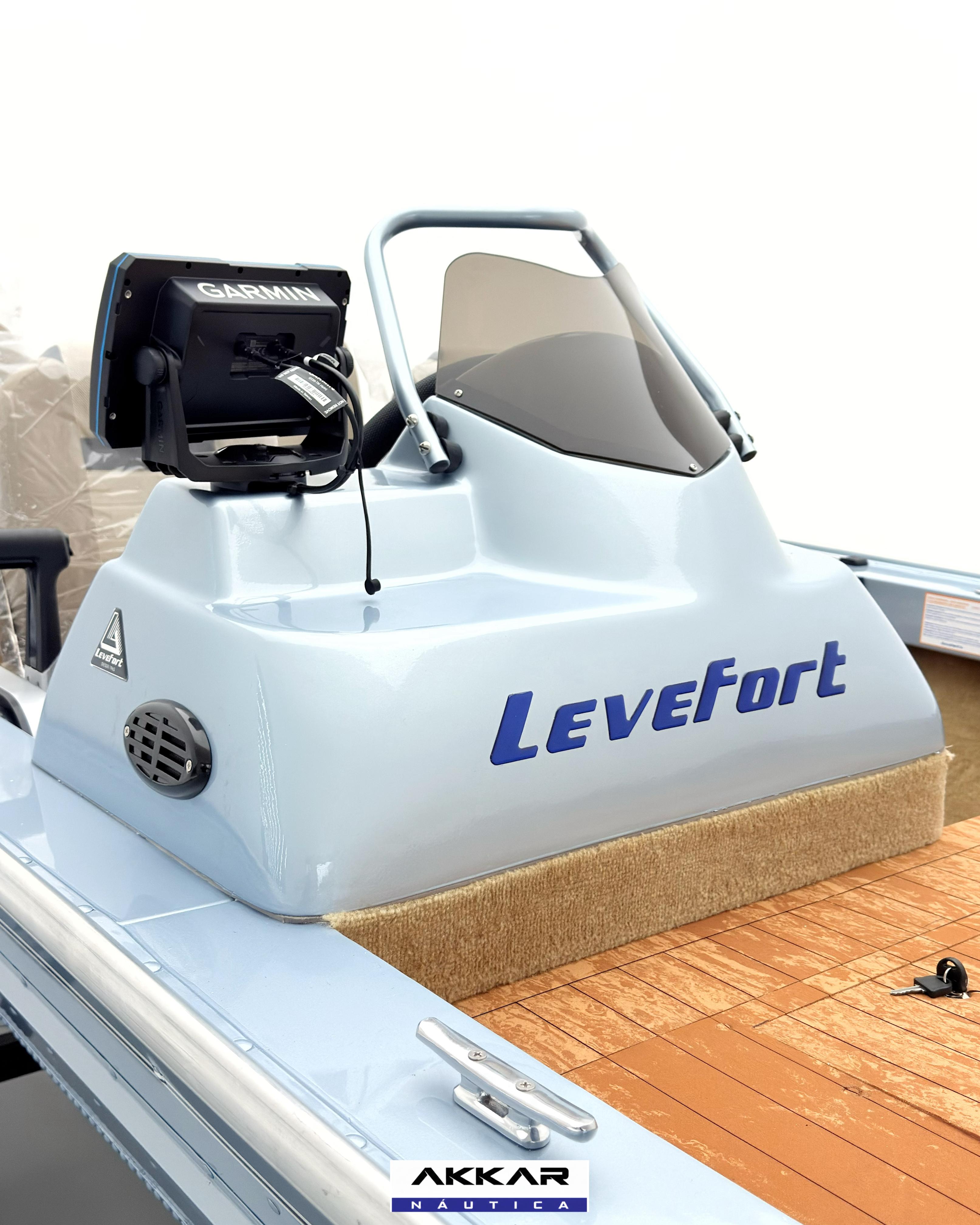 Barco lancha Levefort Apolus 600 + Motor popa Mercury 60HP ELPT EF + Carreta rodoviária