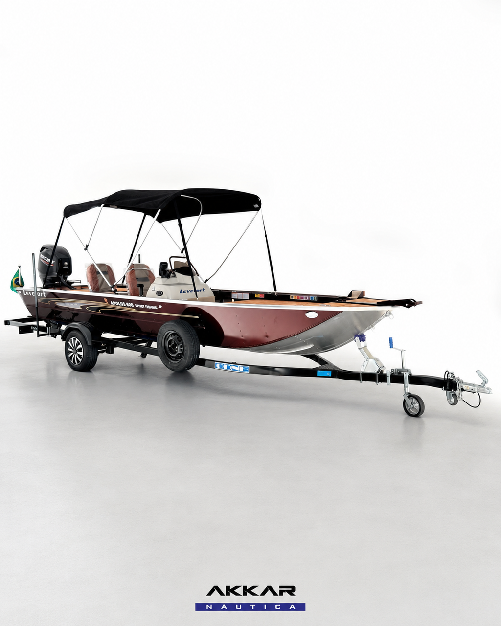 Barco lancha Levefort Apolus 600 + Motor popa Mercury 60HP ELPT EF + Carreta rodoviária