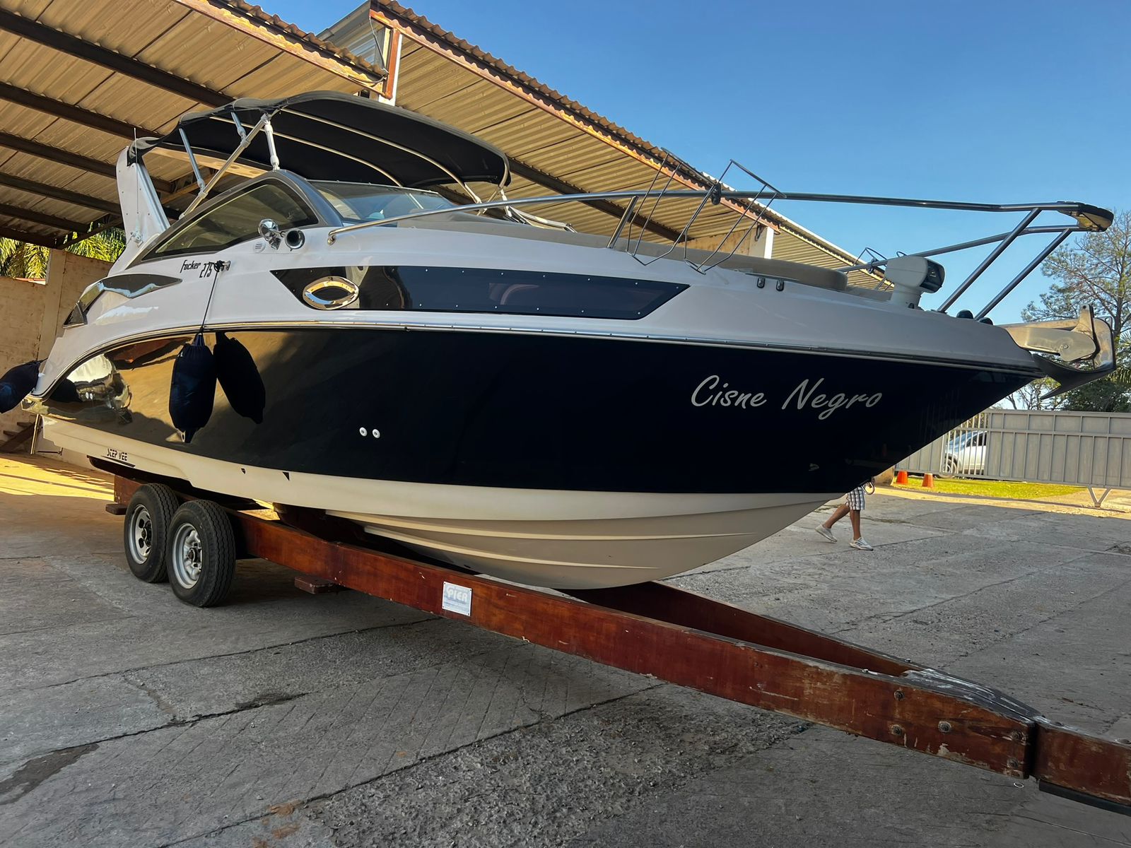 Lancha Focker 275