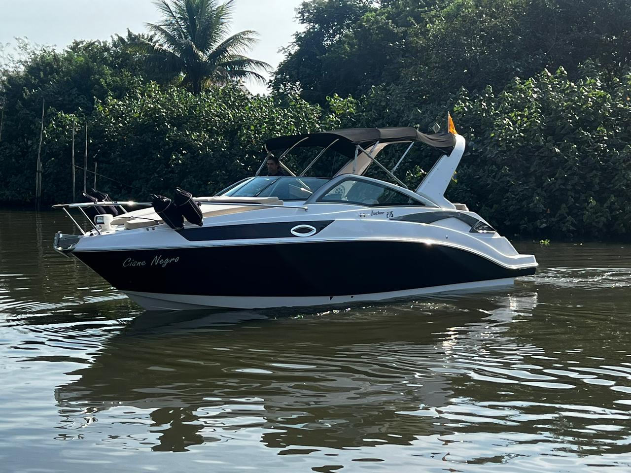 Lancha Focker 275