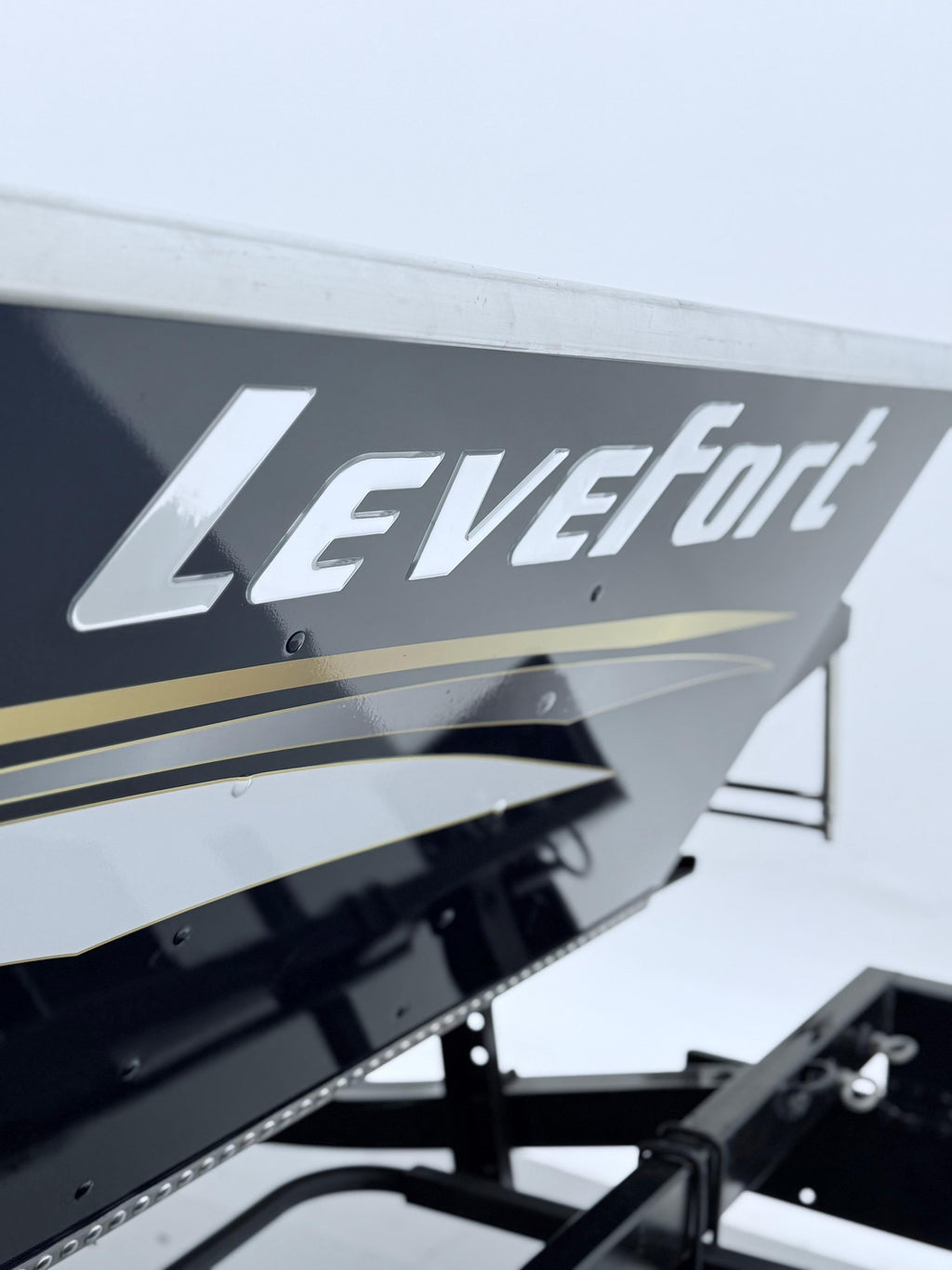 Barco Lancha Levefort Marajó 17 Master Freestyle Special Series + Motor Mercury 100HP ELPT 4T + Carreta rodoviária
