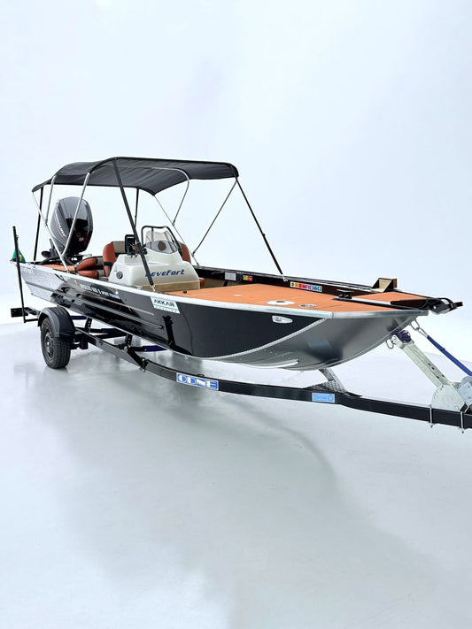Barco lancha Levefort Apolus 600 S + Motor popa Mercury 100HP ELPT EFI + Carreta rodoviária