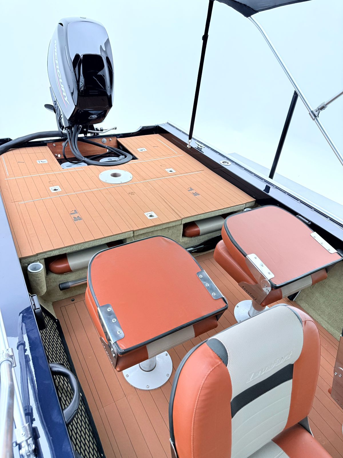 Barco Levefort Marfim Sport Fishing Freestyle 6.0 + Motor 60HP + Carreta rodoviária