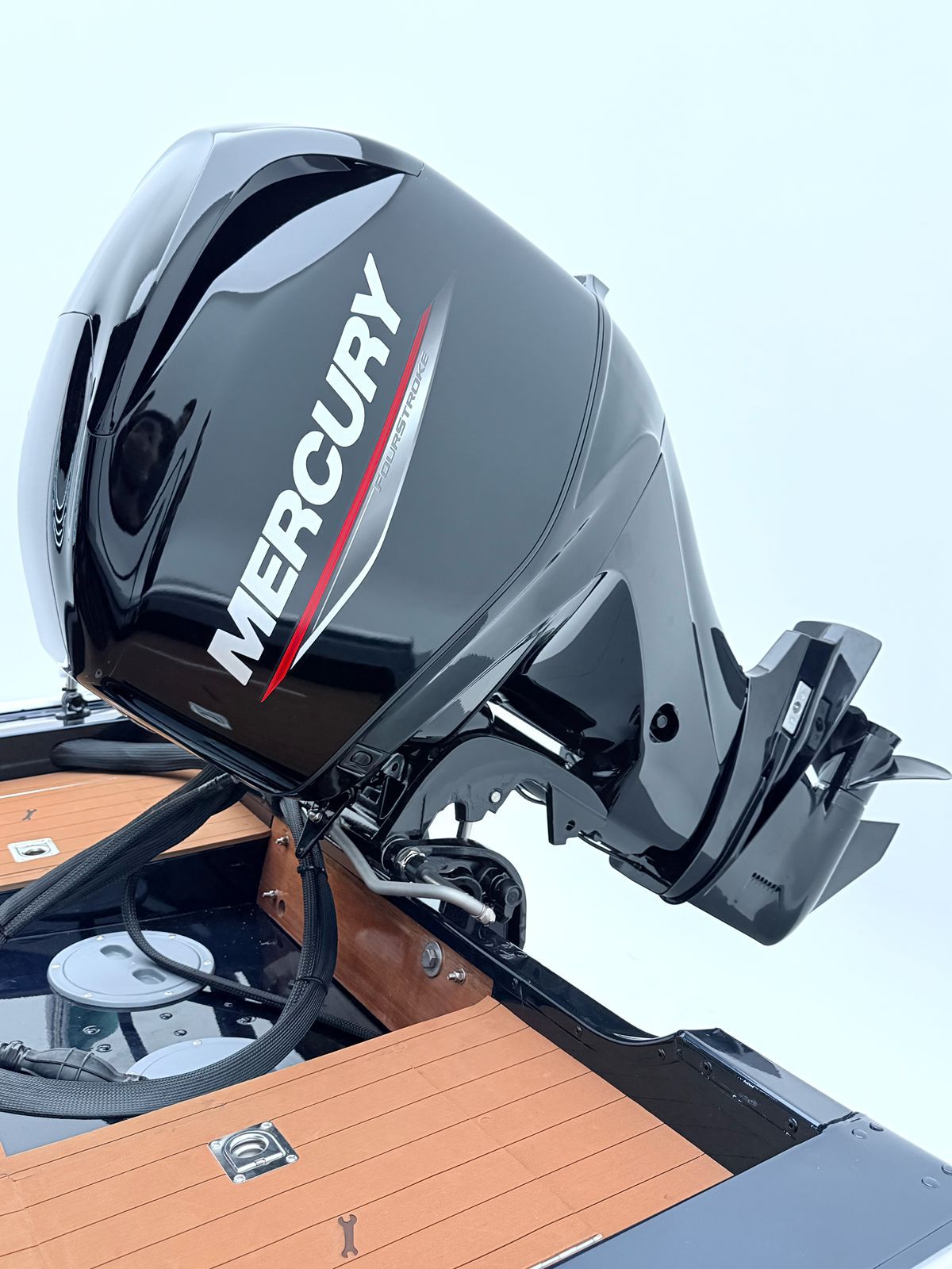 Barco Levefort Marfim Sport Fishing Freestyle 6.0 + Motor 60HP + Carreta rodoviária