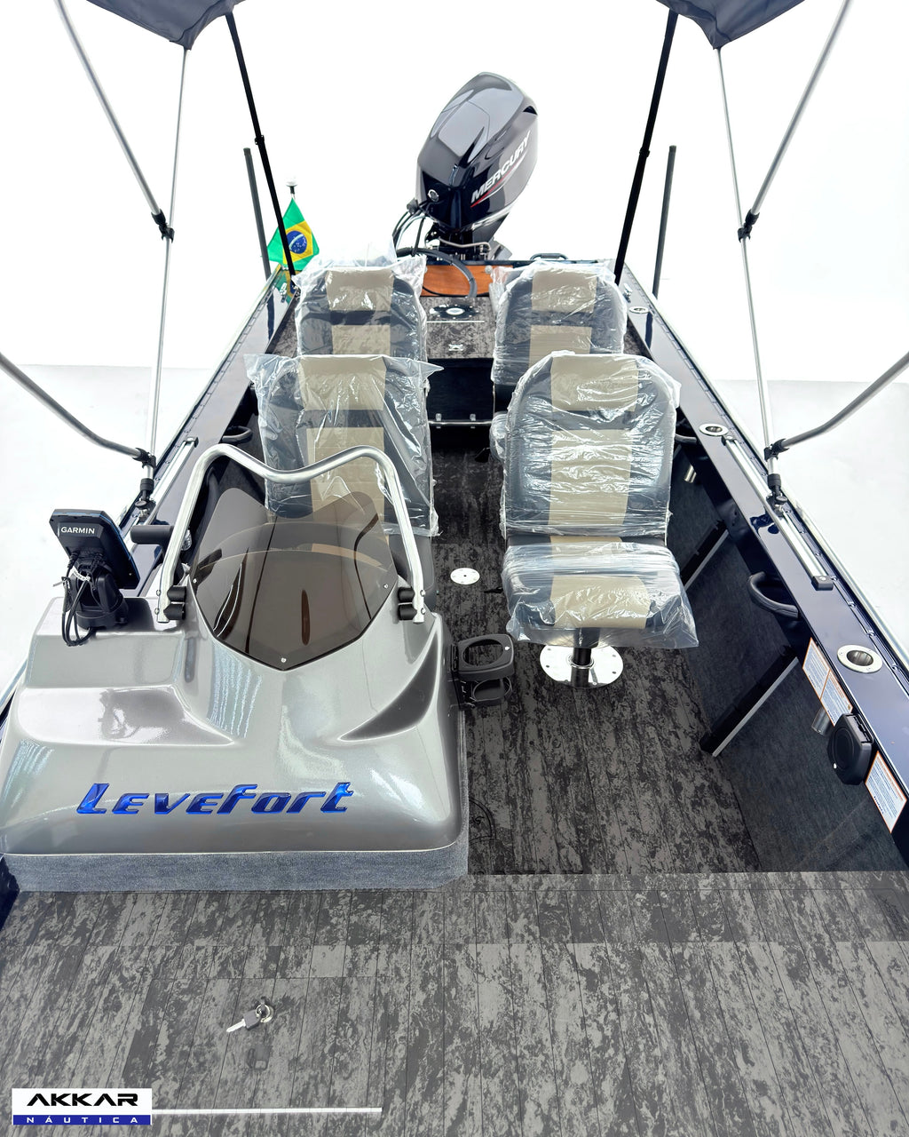 Barco lancha Levefort Apolus 600 + Motor popa Mercury 60HP + Carreta rodoviária
