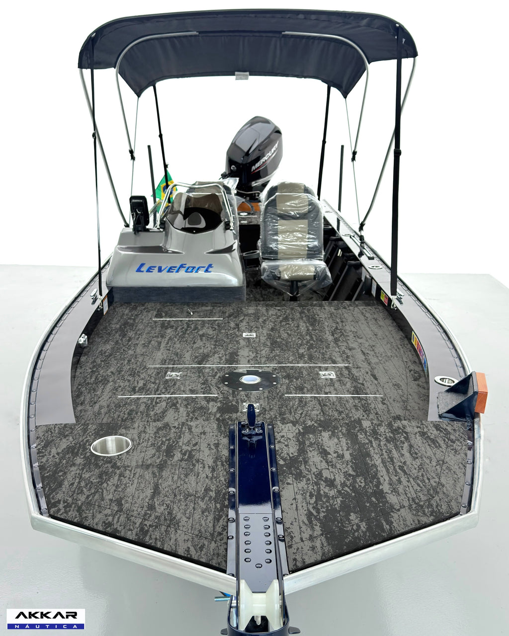 Barco lancha Levefort Apolus 600 + Motor popa Mercury 60HP + Carreta rodoviária