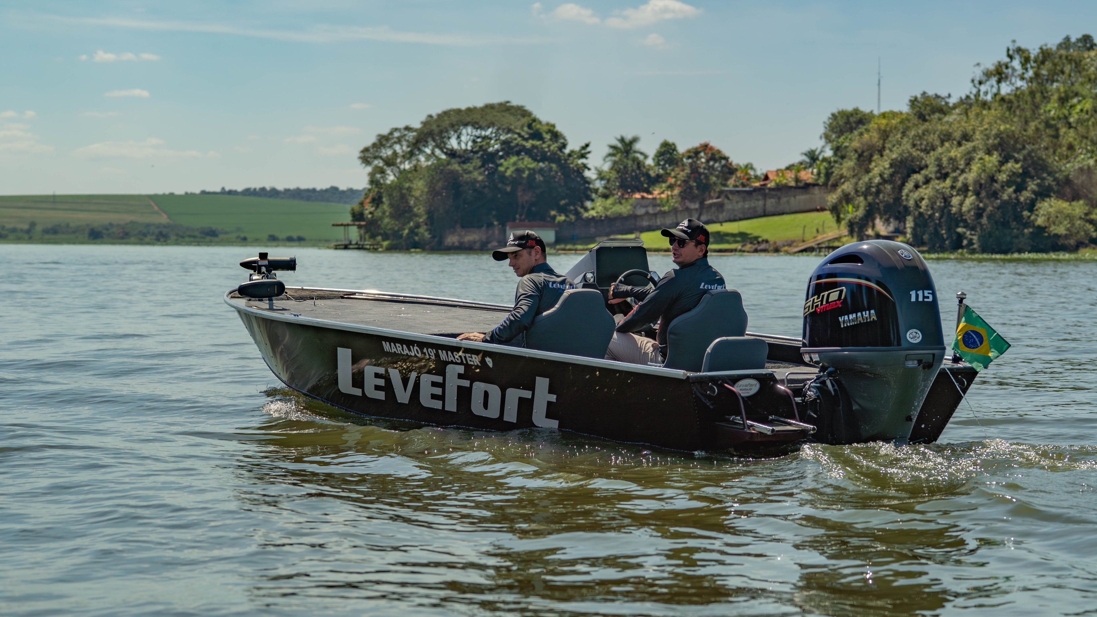 Levefort Marajó 19 Master BASS EDITION + Motor Mercury 115 PROXS e Carretinha