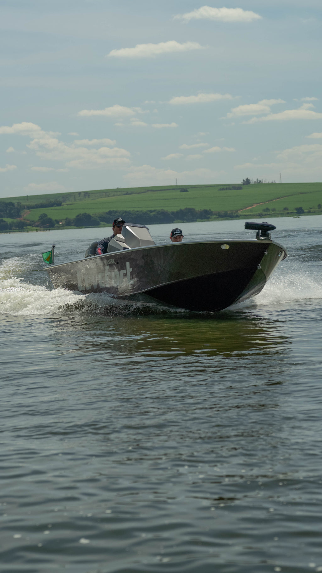 Levefort Marajó 19 Master BASS EDITION + Motor Mercury 115 PROXS e Carretinha