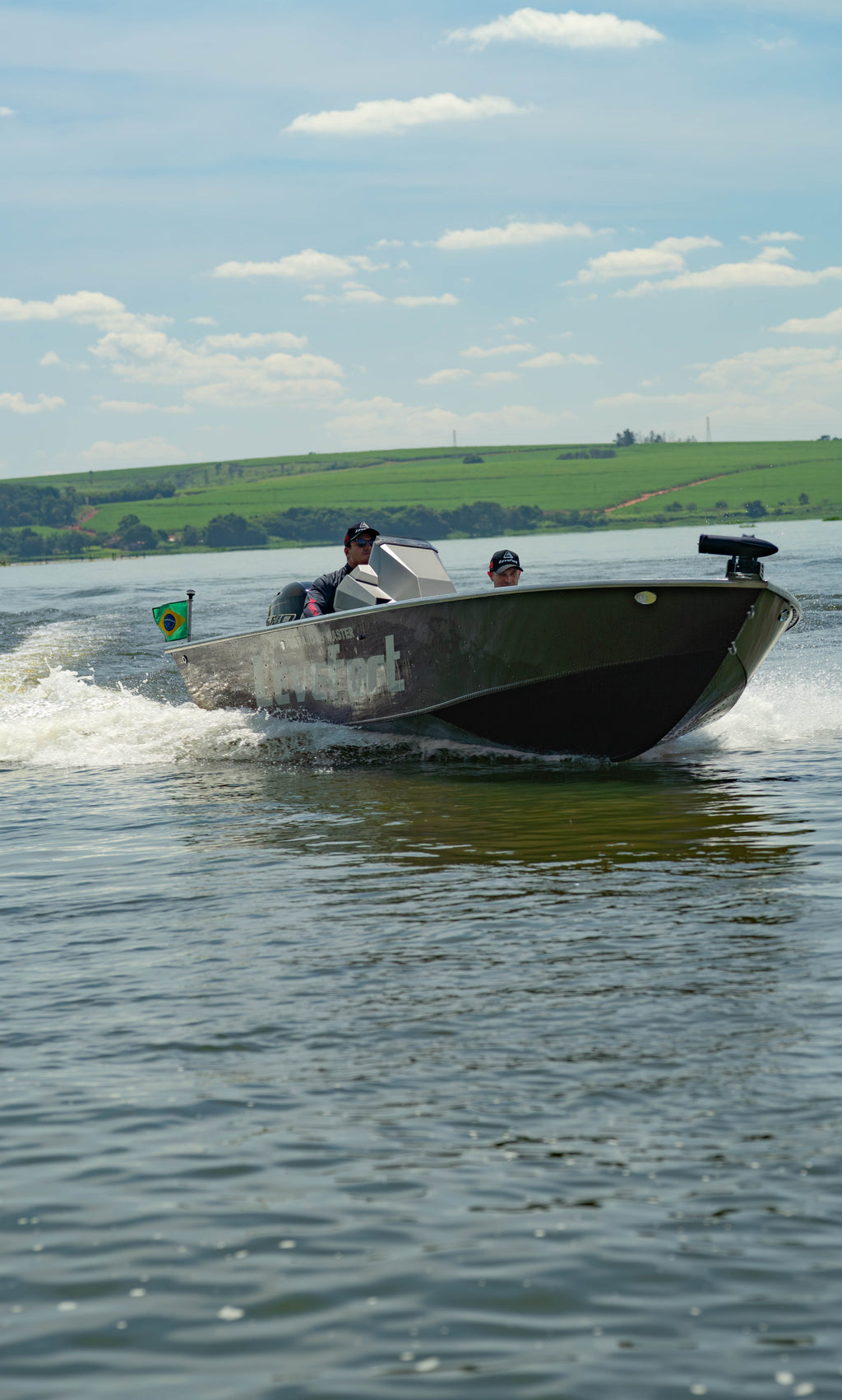 Levefort Marajó 19 Master BASS EDITION + Motor Mercury 115 PROXS e Carretinha