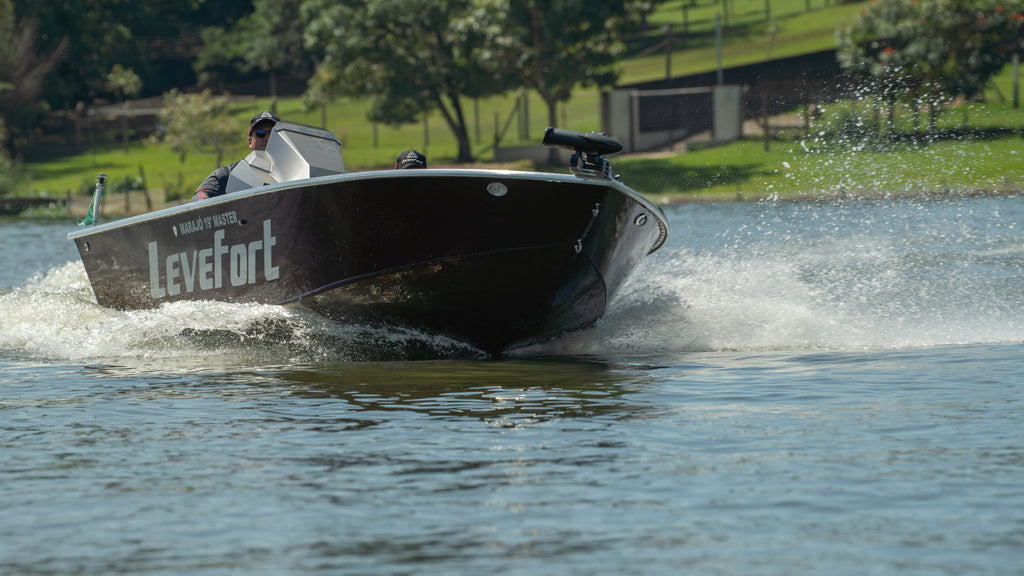 Levefort Marajó 19 Master BASS EDITION + Motor Mercury 115 PROXS e Carretinha